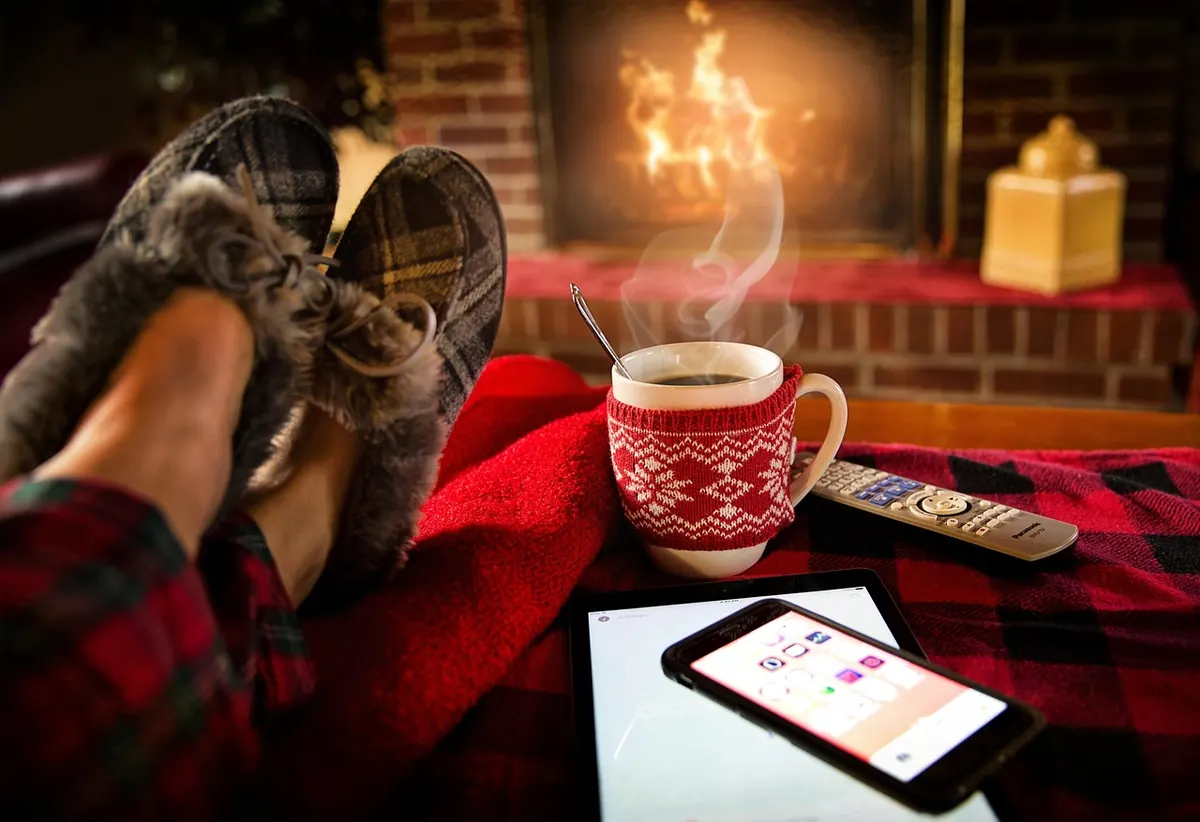 Electric vs Gas vs Wood Fireplaces: A UK Buyer's Comparison